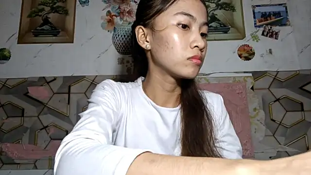 Snapshot of DeeannGunby chatting on 05-31-26, 04:13 DeeannGunby online show from 05-31-26, 04:13