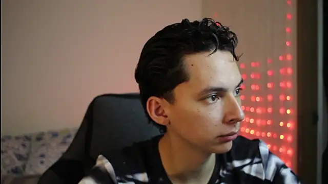 archi love online show from 04-12-26, 04:05