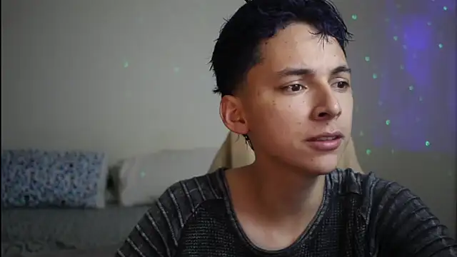 Snapshot of archi_love chatting on 02-08-26, 05:38 archi love online show from 02-08-26, 05:38