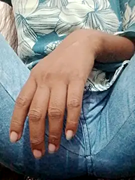 Snapshot of AnjuSharma23 chatting on 05-19-26, 12:01 AnjuSharma23 online show from 05-19-26, 12:01