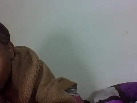 Snapshot of vinsishly chatting on 06-08-26, 01:28 vinsishly online show from 06-08-26, 01:28