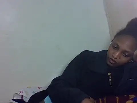 Snapshot of vinsishly chatting on 07-11-26, 03:40 vinsishly online show from 07-11-26, 03:40