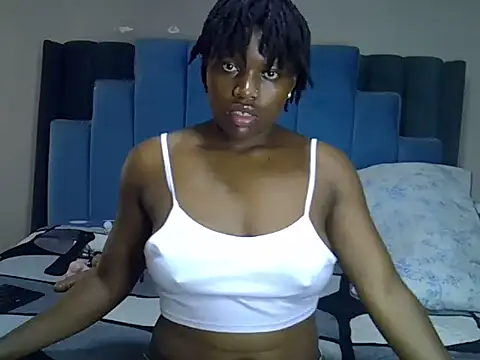 Snapshot of melanin_moon chatting on 06-01-26, 11:21 melanin moon online show from 06-01-26, 11:21