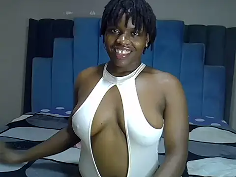 Snapshot of melanin_moon chatting on 06-02-26, 01:22 melanin moon online show from 06-02-26, 01:22