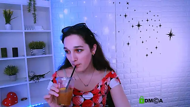 Snapshot of katrinxxxx chatting on 06-11-26, 01:19 katrinxxxx online show from 06-11-26, 01:19