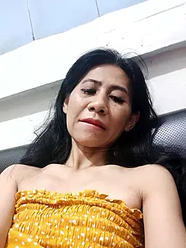 Snapshot of Alisaa0716 chatting on 06-05-26, 06:57 Alisaa0716 online show from 06-05-26, 06:57