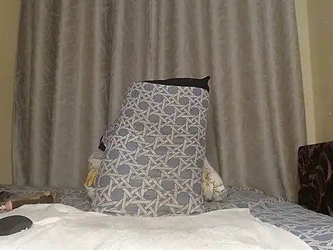 Queen delicius online show from 06-21-26, 05:24