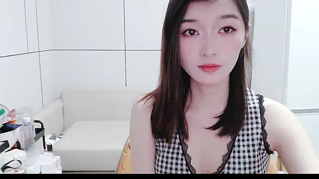 Snapshot of sexutor-010 chatting on 06-10-26, 05:03 sexutor-010 online show from 06-10-26, 05:03