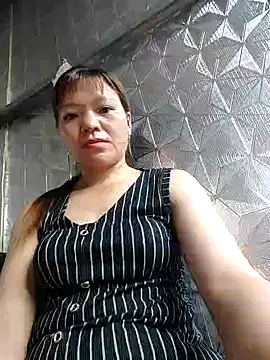 Snapshot of lya_sexyy chatting on 05-20-26, 02:52 lya sexyy online show from 05-20-26, 02:52