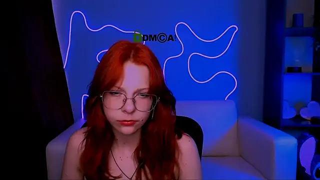 Snapshot of kriss_babyyy chatting on 06-15-26, 09:09 kriss babyyy online show from 06-15-26, 09:09