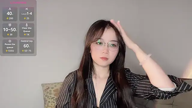 Snapshot of 77-Vicky chatting on 06-16-26, 07:52 77-Vicky online show from 06-16-26, 07:52
