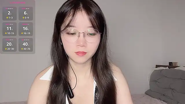 Snapshot of 77-Vicky chatting on 07-12-26, 09:10 77-Vicky online show from 07-12-26, 09:10