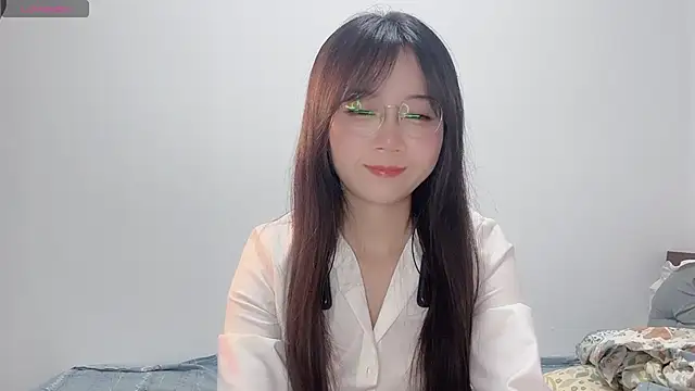 Snapshot of 77-Vicky chatting on 06-08-26, 01:22 77-Vicky online show from 06-08-26, 01:22