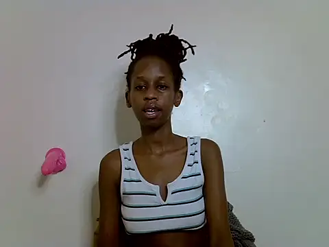 Snapshot of Miss_lexie69 chatting on 06-14-26, 02:24 Miss lexie69 online show from 06-14-26, 02:24