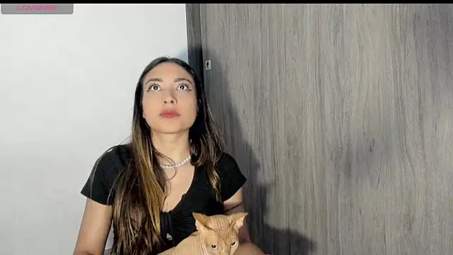 Mariana Ponce  online show from 05-28-26, 02:08