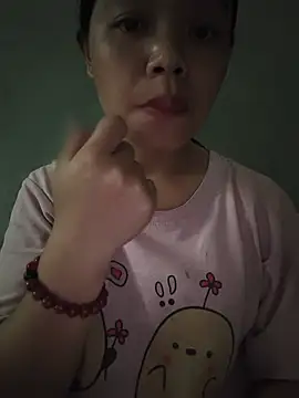 Snapshot of Emma-sin chatting on 07-23-26, 01:58 Emma-sin online show from 07-23-26, 01:58