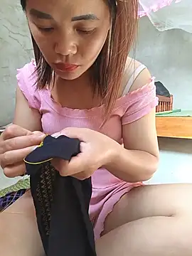 Snapshot of Emma-sin chatting on 07-14-26, 01:38 Emma-sin online show from 07-14-26, 01:38