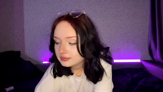 Snapshot of Marcy_liss chatting on 06-11-26, 02:03 Marcy liss online show from 06-11-26, 02:03