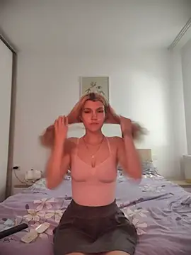 HotBlondie69 online show from 06-20-26, 01:16