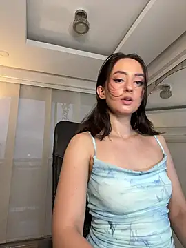 Snapshot of nicollett chatting on 05-18-26, 10:58 nicollett online show from 05-18-26, 10:58