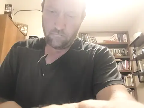 Snapshot of icebergXpress chatting on 07-17-26, 06:21 icebergXpress online show from 07-17-26, 06:21