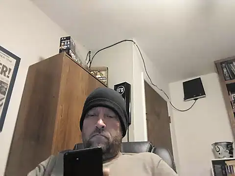 Snapshot of icebergXpress chatting on 06-16-26, 06:46 icebergXpress online show from 06-16-26, 06:46