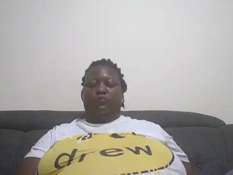Snapshot of fat_ebonyqueen chatting on 06-06-26, 08:03 fat ebonyqueen online show from 06-06-26, 08:03