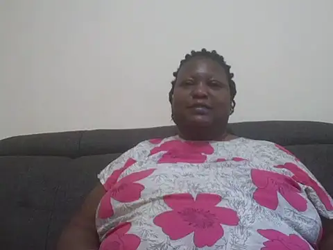 Snapshot of fat_ebonyqueen chatting on 06-05-26, 06:07 fat ebonyqueen online show from 06-05-26, 06:07