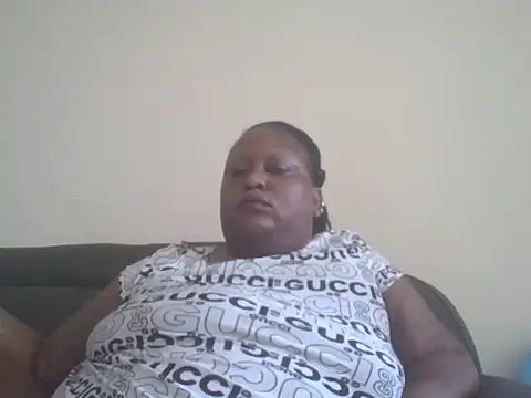 Snapshot of fat_ebonyqueen chatting on 07-14-26, 01:50 fat ebonyqueen online show from 07-14-26, 01:50