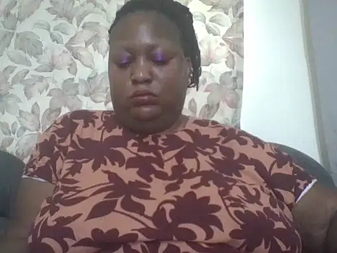 Snapshot of fat_ebonyqueen chatting on 06-20-26, 01:27 fat ebonyqueen online show from 06-20-26, 01:27