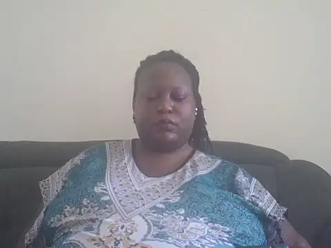 Snapshot of fat_ebonyqueen chatting on 06-19-26, 12:00 fat ebonyqueen online show from 06-19-26, 12:00