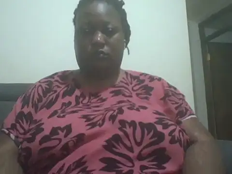 Snapshot of fat_ebonyqueen chatting on 06-30-26, 07:03 fat ebonyqueen online show from 06-30-26, 07:03