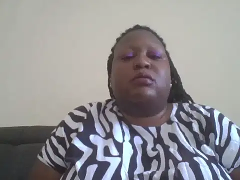 Snapshot of fat_ebonyqueen chatting on 06-15-26, 08:36 fat ebonyqueen online show from 06-15-26, 08:36
