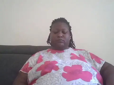 Snapshot of fat_ebonyqueen chatting on 06-09-26, 08:15 fat ebonyqueen online show from 06-09-26, 08:15