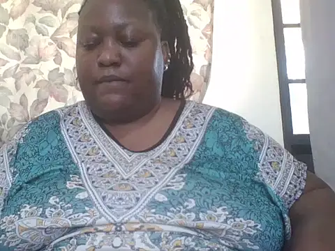 Snapshot of fat_ebonyqueen chatting on 06-10-26, 08:26 fat ebonyqueen online show from 06-10-26, 08:26