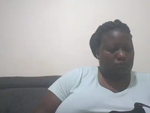 Snapshot of fat_ebonyqueen chatting on 05-30-26, 08:25 fat ebonyqueen online show from 05-30-26, 08:25
