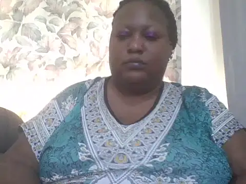 Snapshot of fat_ebonyqueen chatting on 06-22-26, 05:59 fat ebonyqueen online show from 06-22-26, 05:59