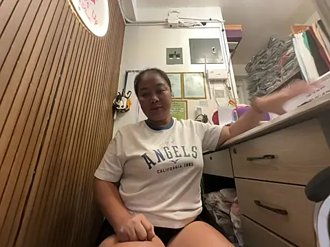 Snapshot of asian_milfpinay chatting on 07-06-26, 06:20 asian milfpinay online show from 07-06-26, 06:20