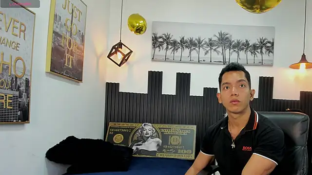 Snapshot of paul_cros chatting on 06-14-26, 11:22 paul cros online show from 06-14-26, 11:22