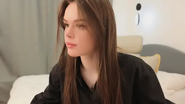 Snapshot of ginnyclub chatting on 05-19-26, 06:26 ginnyclub online show from 05-19-26, 06:26