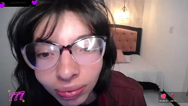 Snapshot of Allyshon_ chatting on 07-14-26, 08:26 Allyshon online show from 07-14-26, 08:26