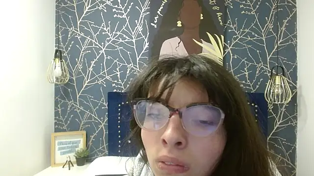 Snapshot of Allyshon_ chatting on 05-30-26, 08:25 Allyshon online show from 05-30-26, 08:25