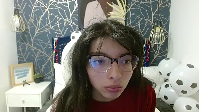 Snapshot of Allyshon_ chatting on 06-15-26, 07:35 Allyshon online show from 06-15-26, 07:35