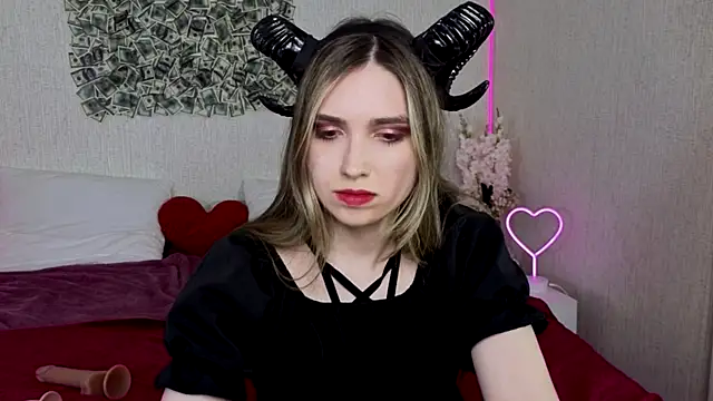 Snapshot of NocturneHuntress chatting on 06-01-26, 07:30 NocturneHuntress online show from 06-01-26, 07:30