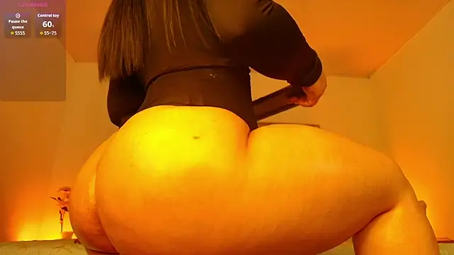 Snapshot of sofia_sterling chatting on 06-26-26, 11:10 sofia sterling online show from 06-26-26, 11:10