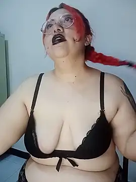 Snapshot of bruja_sscarlata chatting on 05-30-26, 12:39 bruja sscarlata online show from 05-30-26, 12:39