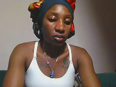 Snapshot of Hornycammy23 chatting on 06-06-26, 05:56 Hornycammy23 online show from 06-06-26, 05:56