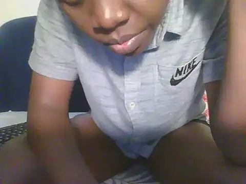 Snapshot of preety_ebony23 chatting on 07-11-26, 08:42 preety ebony23 online show from 07-11-26, 08:42