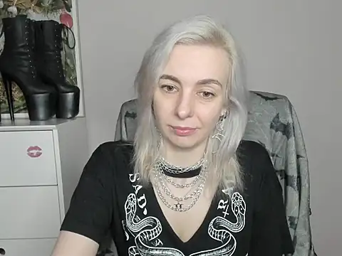 velvetanne online show from 06-19-26, 06:30
