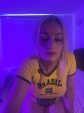 Snapshot of bulma- chatting on 05-19-26, 08:05 bulma- online show from 05-19-26, 08:05